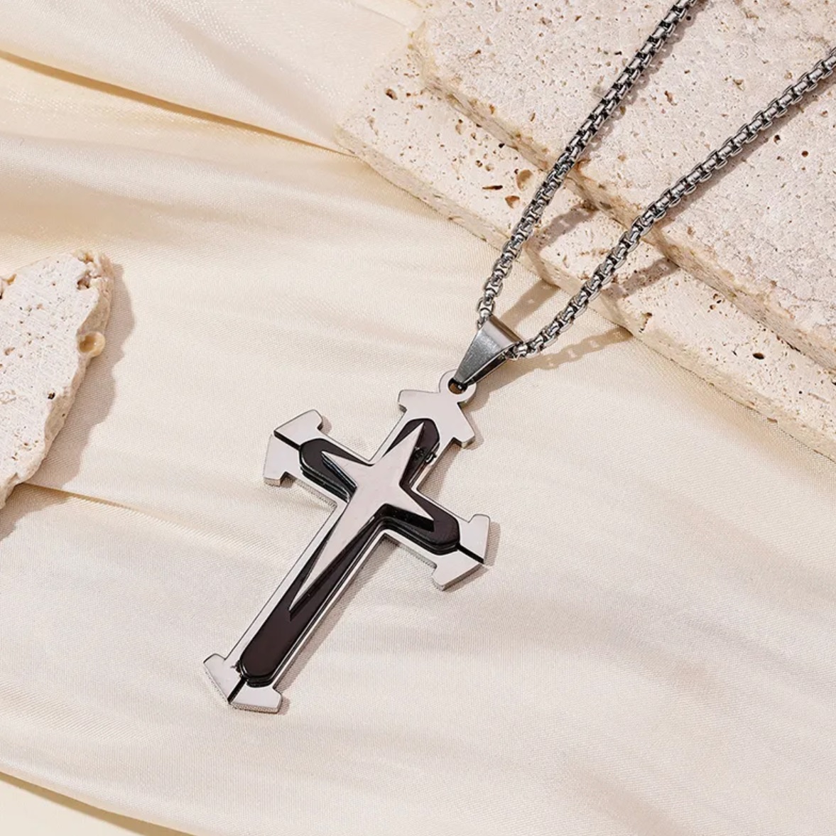 Collana JO-34099 Cross - Argento / Nero
